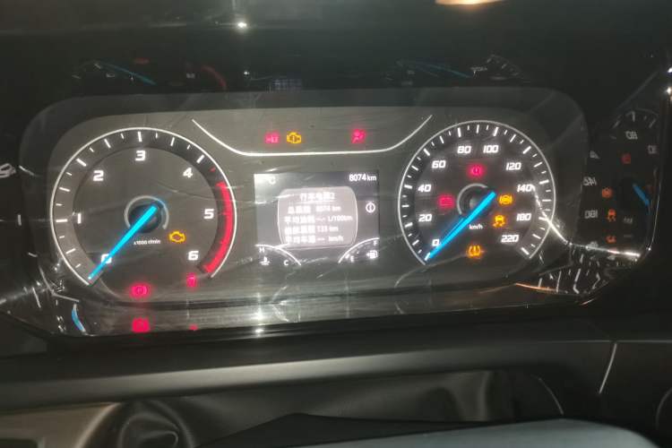 Used Ford Transit 2023 2.0T Diesel Automatic Multi-Function Commercial Vehicle Short Wheelbase Mid-Roof Design 5/6 Seats