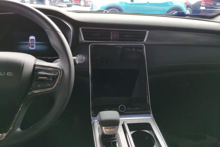 Used Roewe RX5 2025 PLUS 330TGI Automatic Trendsetting Smart Edition