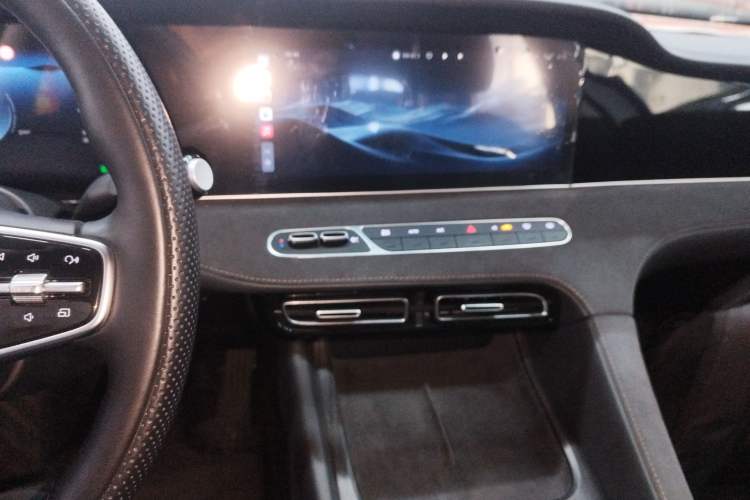 Used Roewe D7 2023 DMH 125km Flagship Edition