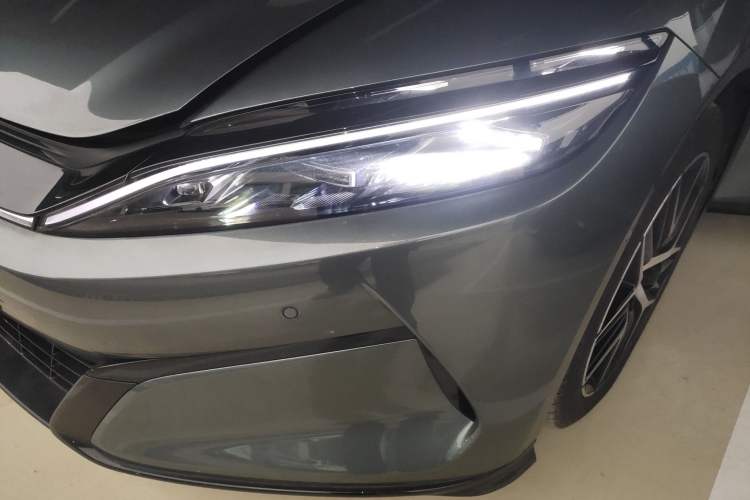 Used BYD Han L 2025 DM-p Four-Wheel-Drive LiDAR Flagship Model Left Front Headlight