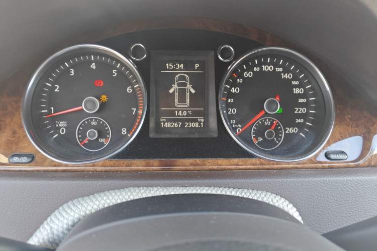 Used Volkswagen Magotan 2012 Travel Edition 2.0 TSI Comfort Version