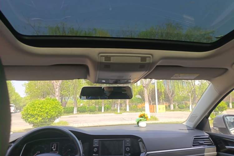 Used Volkswagen Sagitar 2020 280TSI DSG Comfort Version China VI Standard Headliner