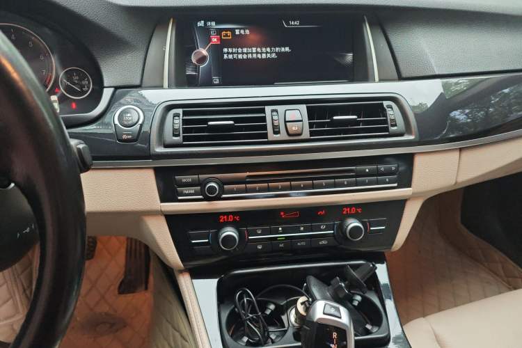 Used BMW 5 Series 2013 520Li Elegant Edition
