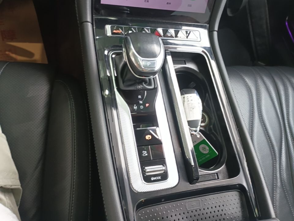 Hongqi H5 2023 2.0T Automatic Smart Connect Flagship Edition - Chinese Trim Ling — снимка 16