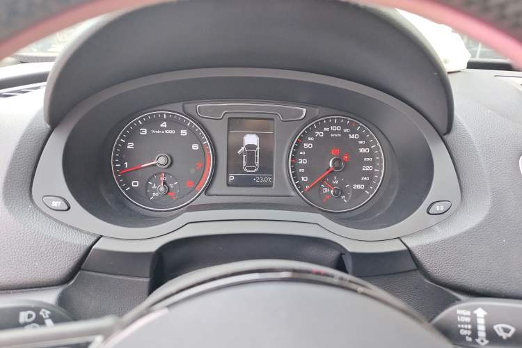 Used Audi Q3 2018 35 TFSI Fashion Edition Collector's Model
