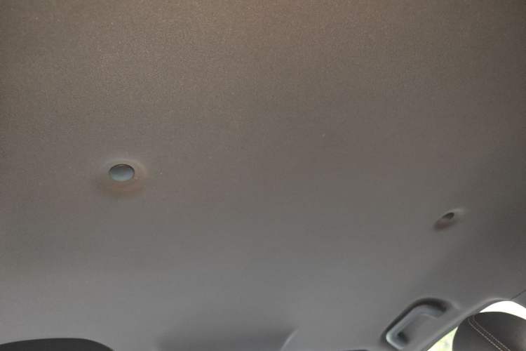 Used Dongfeng Fengon ix5 2019 220T CVT ZhiShang Trim China V Standard Headliner