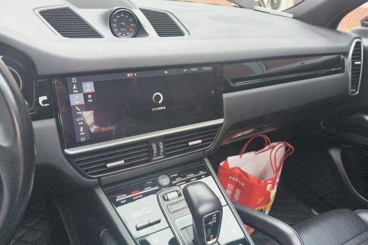 Used Porsche Cayenne 2019 Cayenne 3.0T Audio And AC Panel