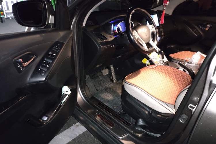 Used Hyundai ix35 2015 2.0L Automatic 2WD Smart Version China V Standard
