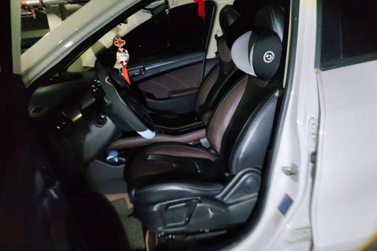 Used Dongfeng Fengon 580 2016 1.5T CVT Luxury Model
