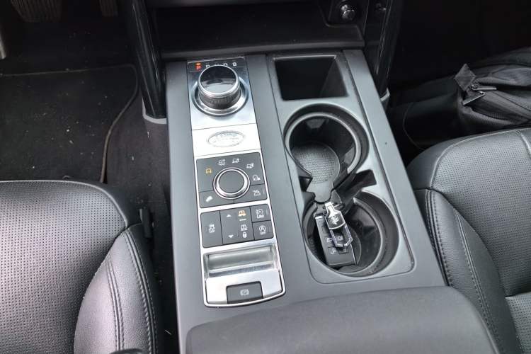 Used Land Rover Discovery 2018 3.0 SC V6 SE