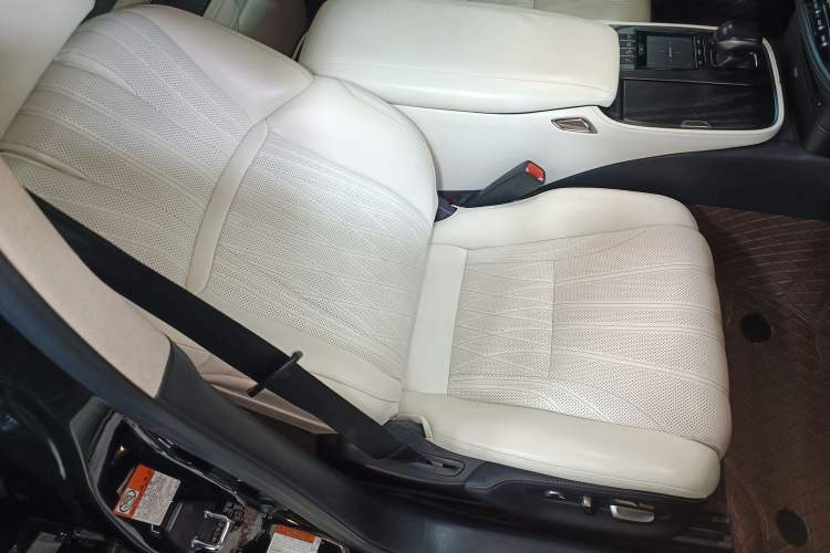 Used Lexus LS 2021 500h Executive Edition
