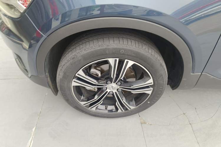 Used Volvo XC40 2021 T4 Four-Wheel Drive Smart Luxury Edition Left Front Wheel Hub