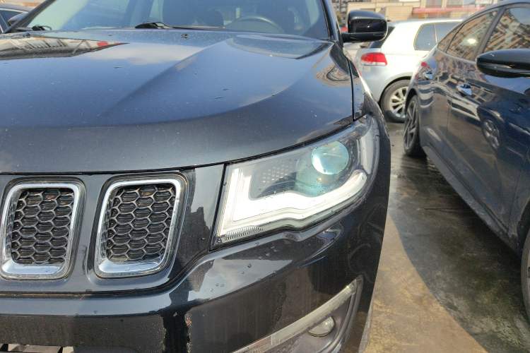 Used Jeep Compass 2017 200T Automatic Family Edition