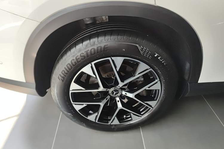 Used Mercedes-Benz GLC 2023 GLC 260 L 4MATIC Dynamic Edition 5-seater Exterior 5