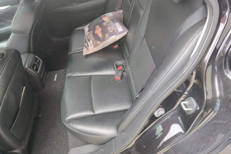 Used Infiniti Q50L 2015 2.0T Sport Edition Left Rear Seat