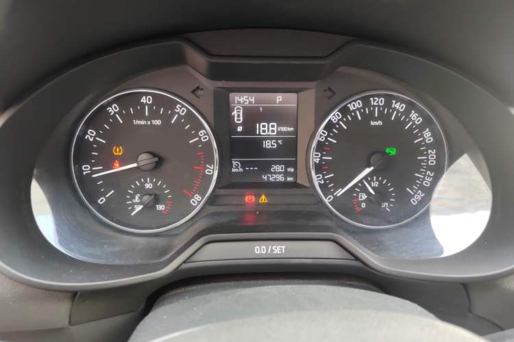 Used Skoda Octavia 2016 1.6L Automatic Chuanxing Edition Instrument Cluster