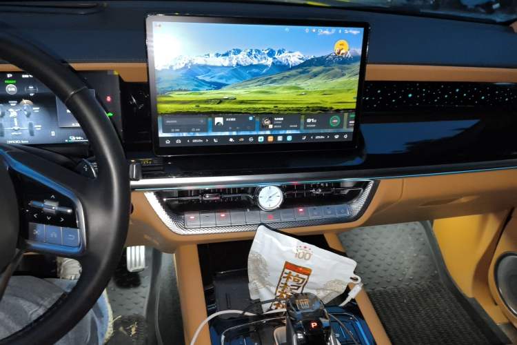 Used Tank 500 New Energy 2024 Hi4-T