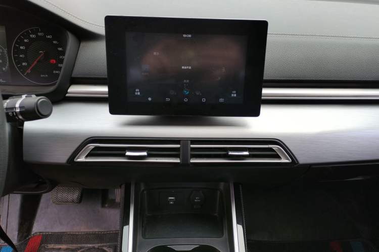 Used BYD Qin 2019 1.5L Automatic Luxury Model Audio And AC Panel