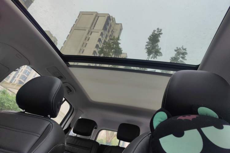 Used Volkswagen Touran 2016 Volkswagen Touran L 280TSI DSG Comfort Edition Headliner