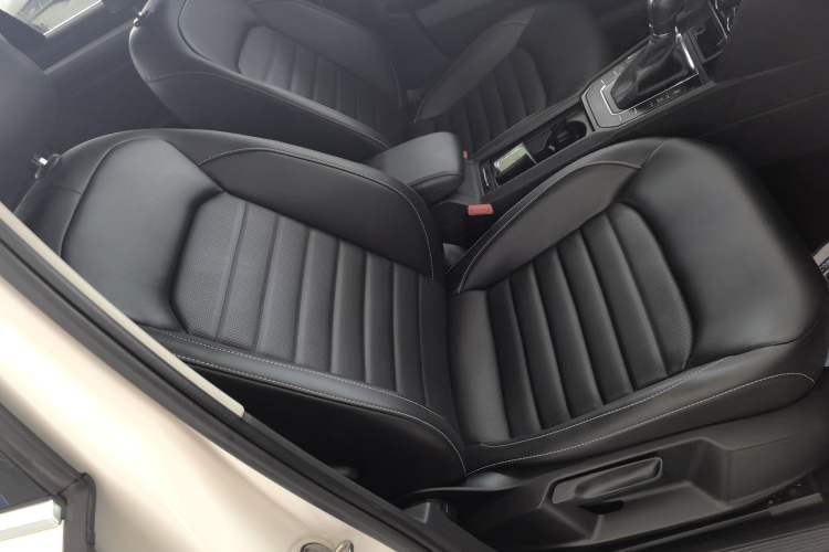 Used Volkswagen Lamando 2021 Facelift 280TSI DSG Comfort Edition (Manual Air Conditioning) Right Front Seat