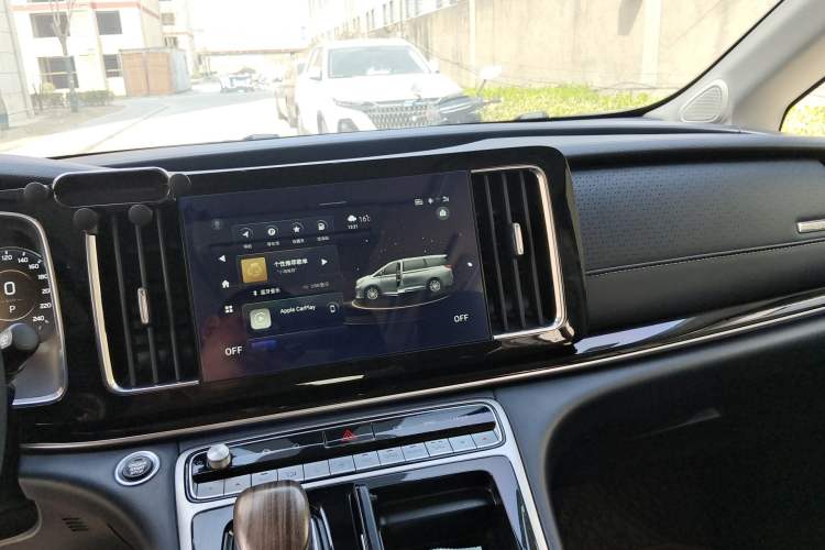 Used GAC Trumpchi M8 2021 Master Series 390T Ultimate Edition Audio And AC Panel