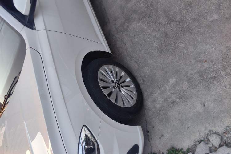 Used Volkswagen Lavida 2022 1.5L Automatic Comfort Edition Left Front Wheel Hub