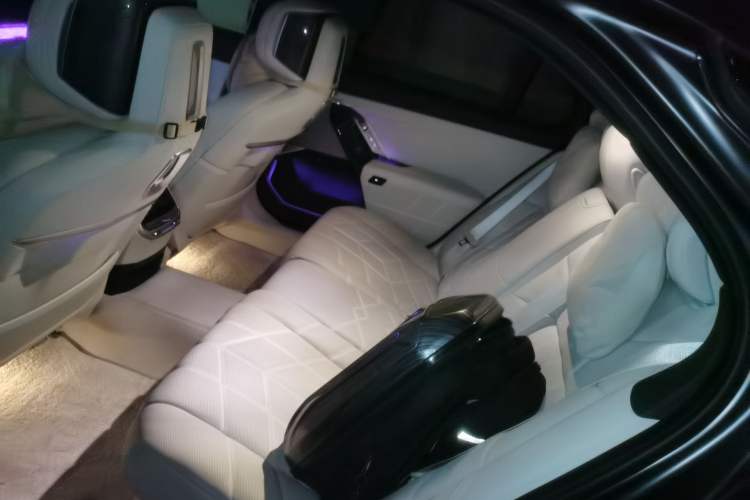 Used BMW i7 2023 eDrive50L Prestige M Sport Package
