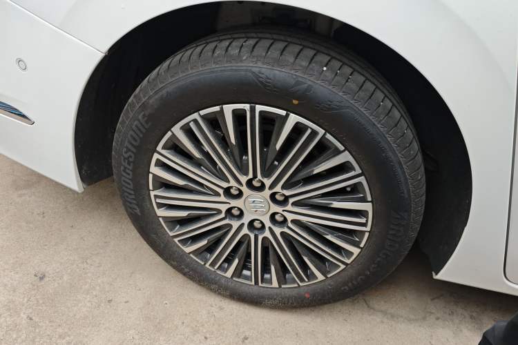 Used Buick GL8 New Energy 2024 Lu Zun Luxury Edition 7-Seater