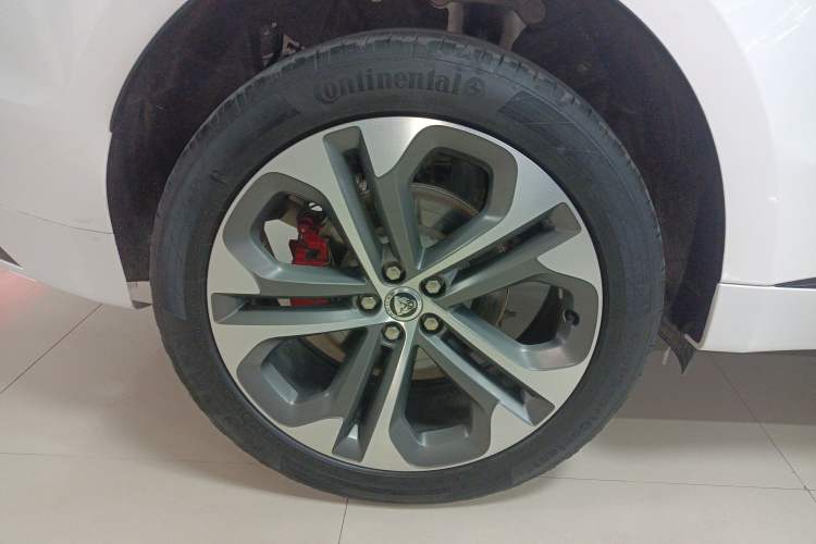 Used Jaguar F-PACE 2024 P250 R-Dynamic HSE Exterior 8