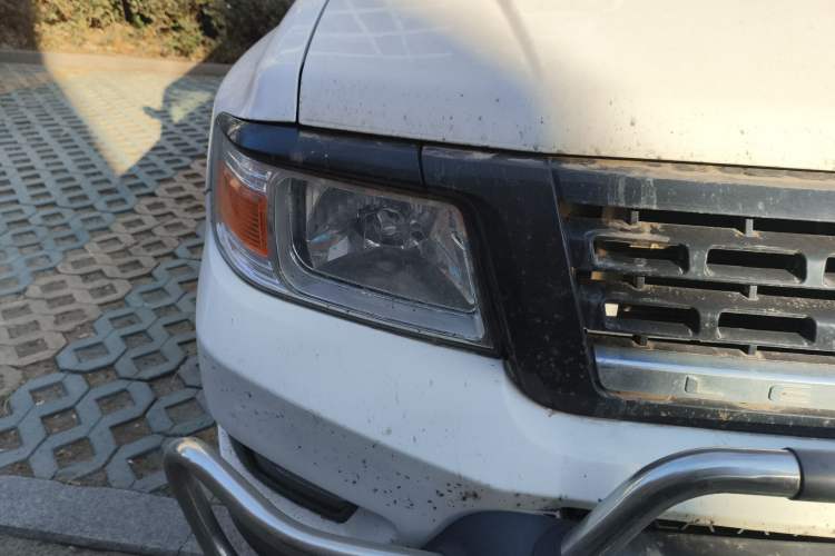 Used Leopaard Q6 2015 2.4L Manual 4x4 Excellence Edition
