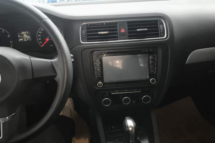 Used Volkswagen Sagitar 2014 Revised Version 1.6L Automatic Leading Edition
