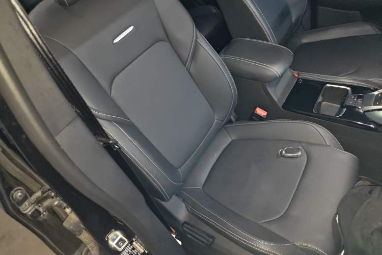 Used SAIC MAXUS EUNIQ 5 2020 1.3T PLUG-IN Luxury Edition
