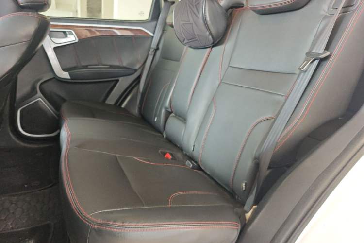 Used Geely Auto GX7 2015 Sports Edition 2.0L Automatic Prestige Model
