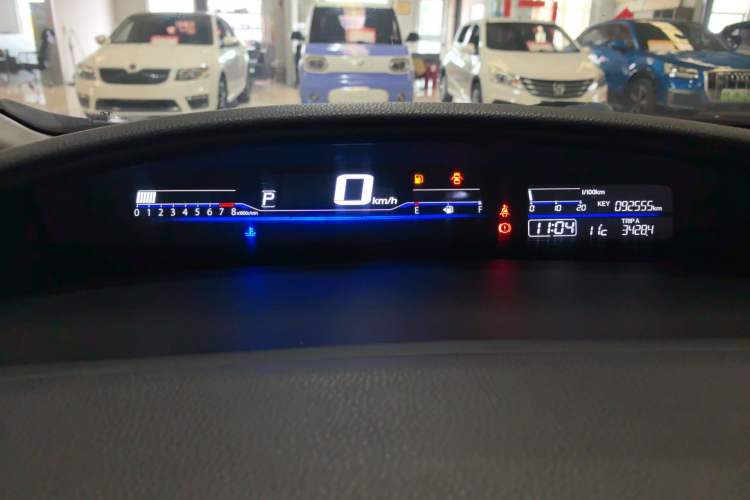 Used Honda Jade 2017 1.8L automatic Comfort version 5 seats
