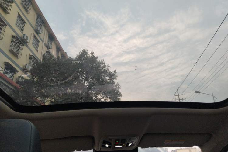 Used Wey VV5 2020 1.5T Two-Wheel Drive Smart Pioneer Headliner