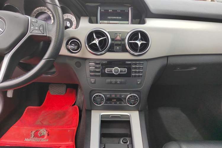 Used Mercedes-Benz GLK-Class 2013 GLK 300 4MATIC Dynamic Sunroof Model Audio And AC Panel
