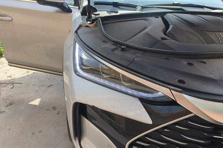 Used BYD Tang New Energy 2025 Intelligent Driving Version DM-i 115KM Prestige Edition Right Front Headlight