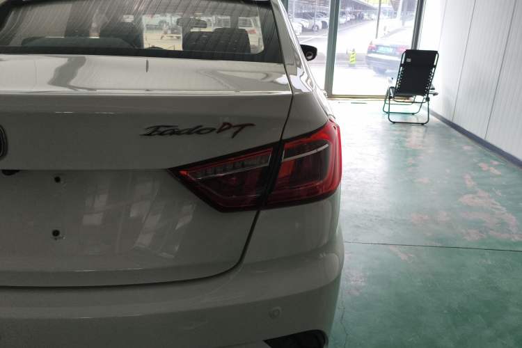 Used CHANGAN Eado DT 2019 1.6L Manual Comfort Model China VI Standard Right Rear Taillight