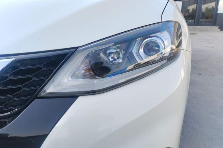 Used Nissan Tiida 2019 1.6L CVT Smart Enjoyment Version China VI Standard Left Front Headlight