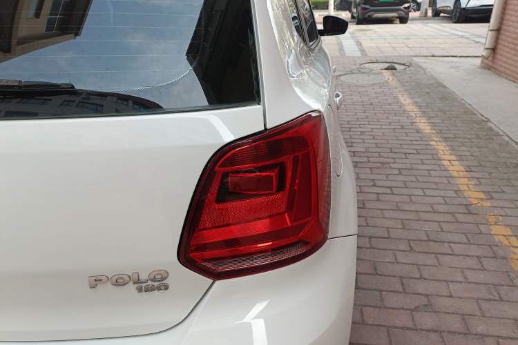 Used Volkswagen Polo 2018 1.5L Automatic Enjoyment Model Exterior 3