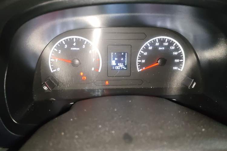 Used FORTHING Lingzhi 2023 M5L 1.6L Base Model 7 Seats