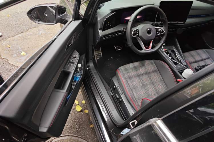 Used Volkswagen Golf GTI 2025 380TSI DSG GTI Driver Seat