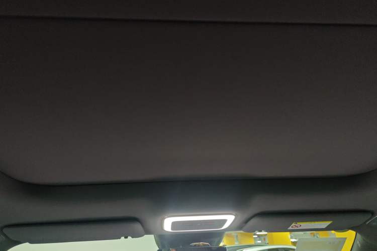 Used Zeekr 7X 2025 100 kWh Long-Range Rear-Wheel Drive with Intelligent Driving Features