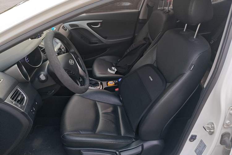 Used Hyundai Elantra (5th Generation / Langdong) 2015 1.6L Automatic Luxury Model Left Front Seat