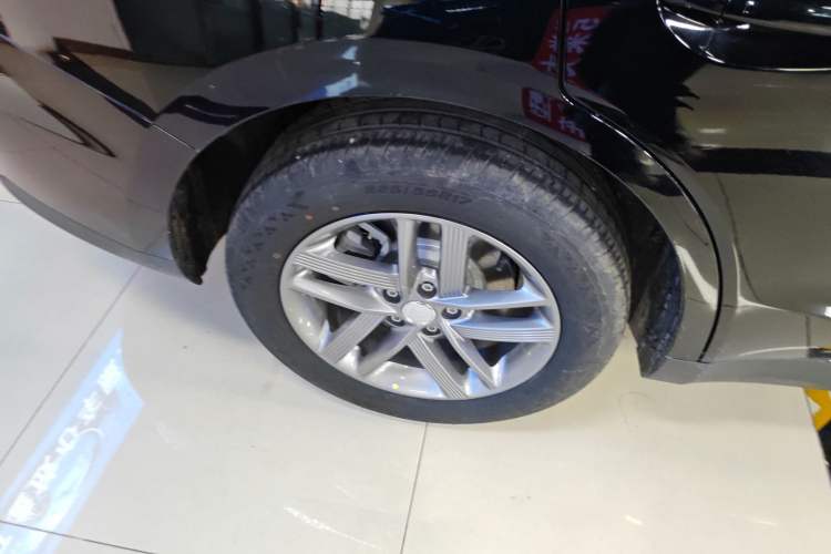 Used Hongqi E-QM5 2025 500km Range Commuter Version
