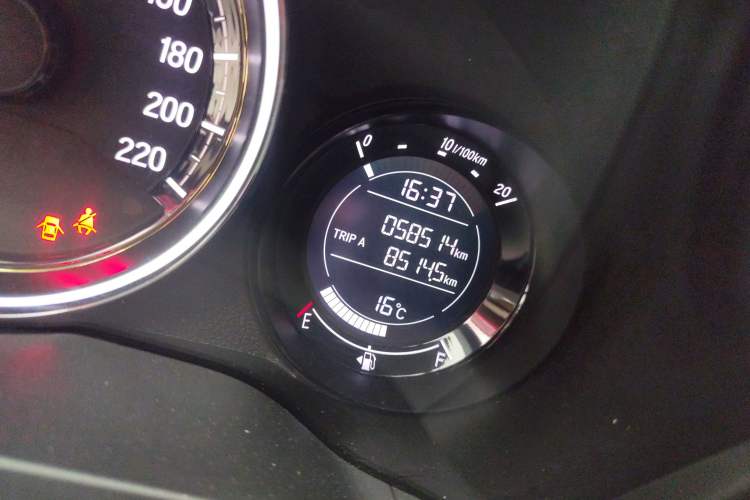 Used Honda XR-V 2017 1.8L EXi CVT Comfort Version