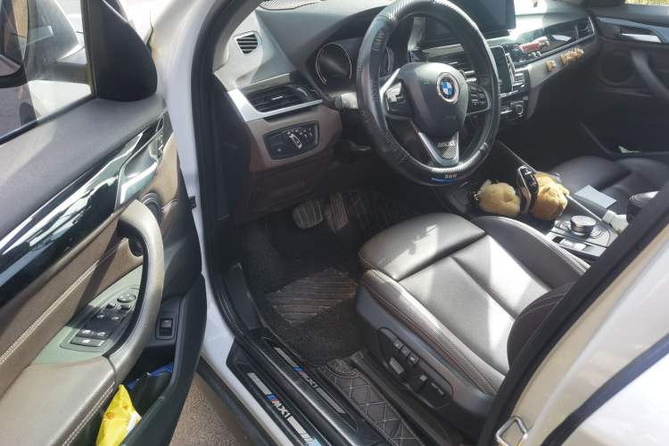 Used BMW X1 2020 sDrive25Li Leading Model
