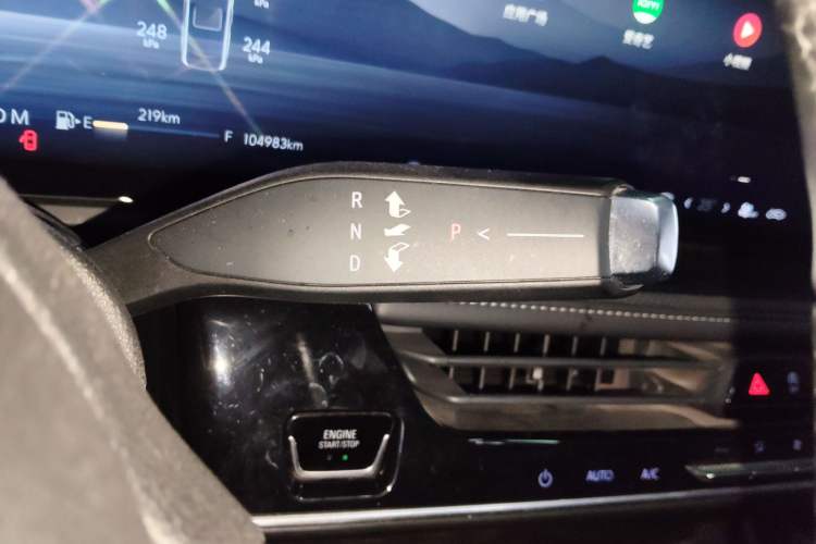 Used Buick LaCrosse 2023 28T Enjoyment Edition Gear Lever