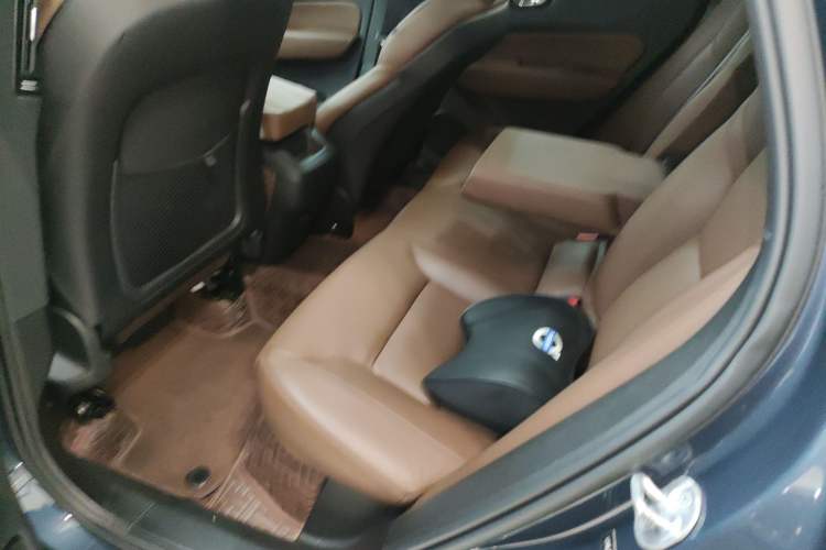 Used Volvo XC60 2024 B5 4x4 Smart Luxury Edition