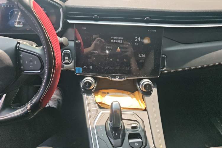 Used Lynk & Co 05 2020 2.0TD Two-Wheel Drive Shine Halo
